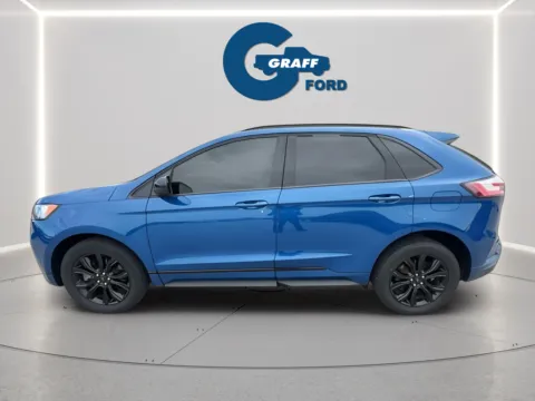 Photos of 2022 Ford Edge SE for sale in Chesterton, IN at Graff Ford of Chesterton
