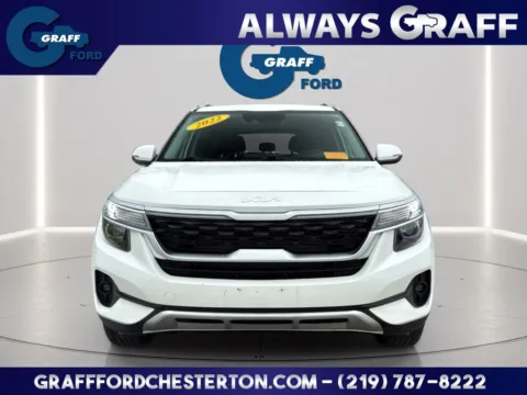 White 2022 Kia Seltos EX for sale in Chesterton, IN