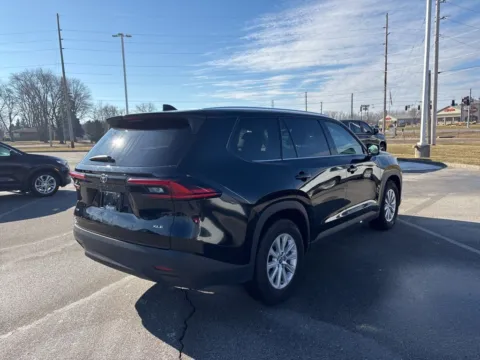 More photos of 2025 Toyota Grand Highlander XLE at Graff Ford of Chesterton, IN