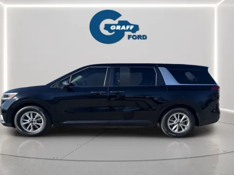 More photos of 2024 Kia Carnival LX at Graff Ford of Chesterton, IN