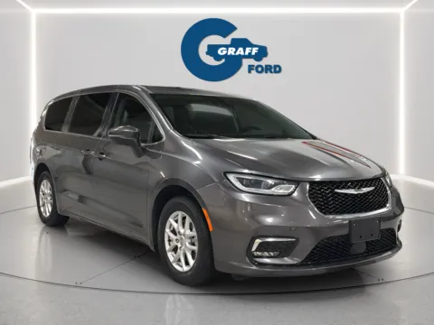 More photos of 2023 Chrysler Pacifica Touring L at Graff Ford of Chesterton, IN