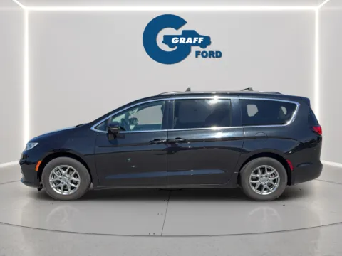 Another view of 2021 Chrysler Pacifica Touring for sale in Chesterton, IN at Graff Ford of Chesterton
