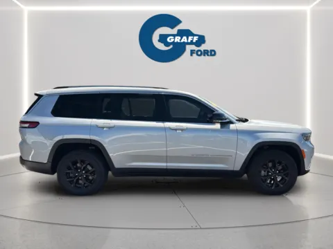 More photos of 2021 Jeep Grand Cherokee L Limited at Graff Ford of Chesterton, IN