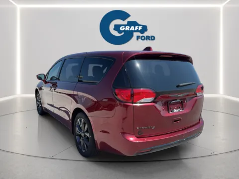 More photos of 2019 Chrysler Pacifica Touring Plus at Graff Ford of Chesterton, IN