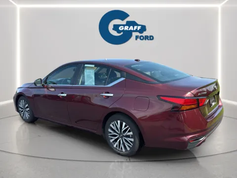 More photos of 2024 Nissan Altima 2.5 SV at Graff Ford of Chesterton, IN