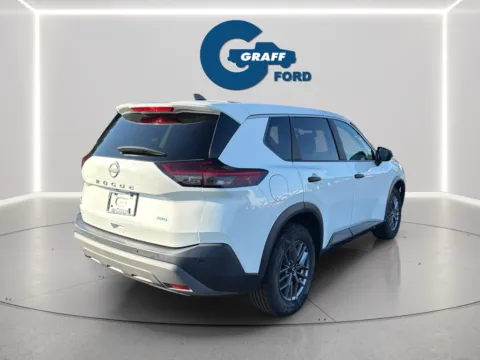 More photos of 2023 Nissan Rogue S at Graff Ford of Chesterton, IN