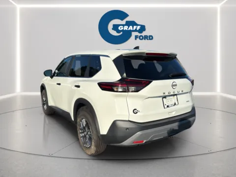 More photos of 2023 Nissan Rogue S at Graff Ford of Chesterton, IN