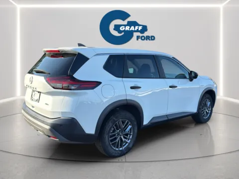 More photos of 2023 Nissan Rogue S at Graff Ford of Chesterton, IN