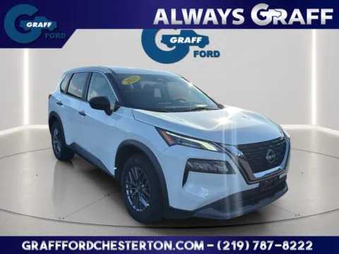 White 2023 Nissan Rogue S for sale in Chesterton, IN