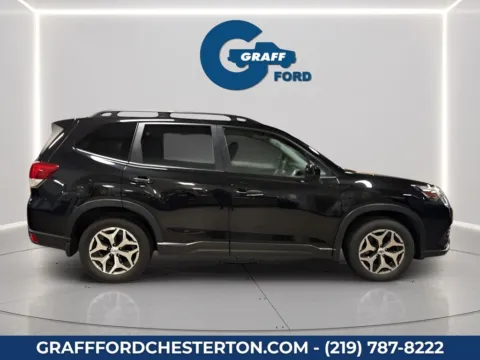 More photos of 2023 Subaru Forester Premium at Graff Ford of Chesterton, IN