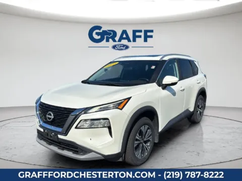 White 2023 Nissan Rogue SV for sale in Chesterton, IN