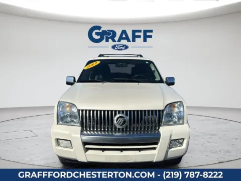 Photos of 2009 Mercury Mountaineer Premier for sale in Chesterton, IN at Graff Ford of Chesterton