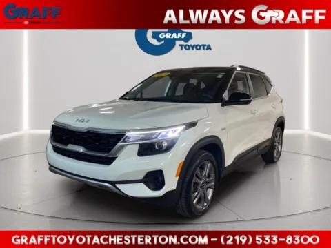 White 2023 Kia Seltos S for sale in Burns Harbor, IN