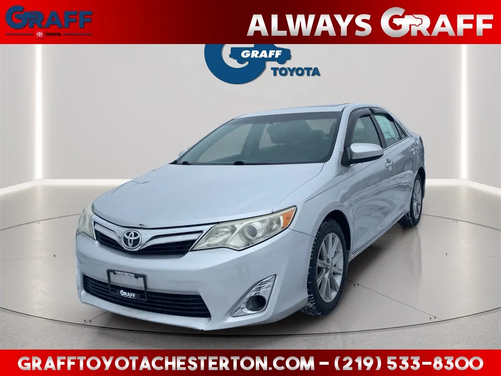 Silver 2014 Toyota Camry XLE for sale in Burns Harbor, IN