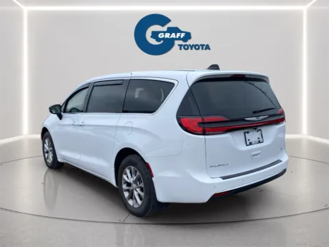 Another view of 2026 Chrysler Pacifica Select for sale in Burns Harbor, IN at Graff Toyota