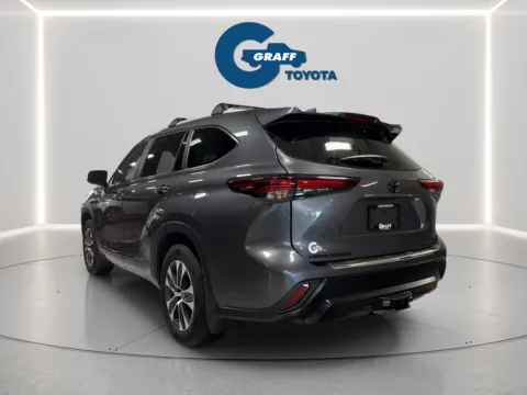 More photos of 2025 Toyota Highlander XLE at Graff Toyota, IN