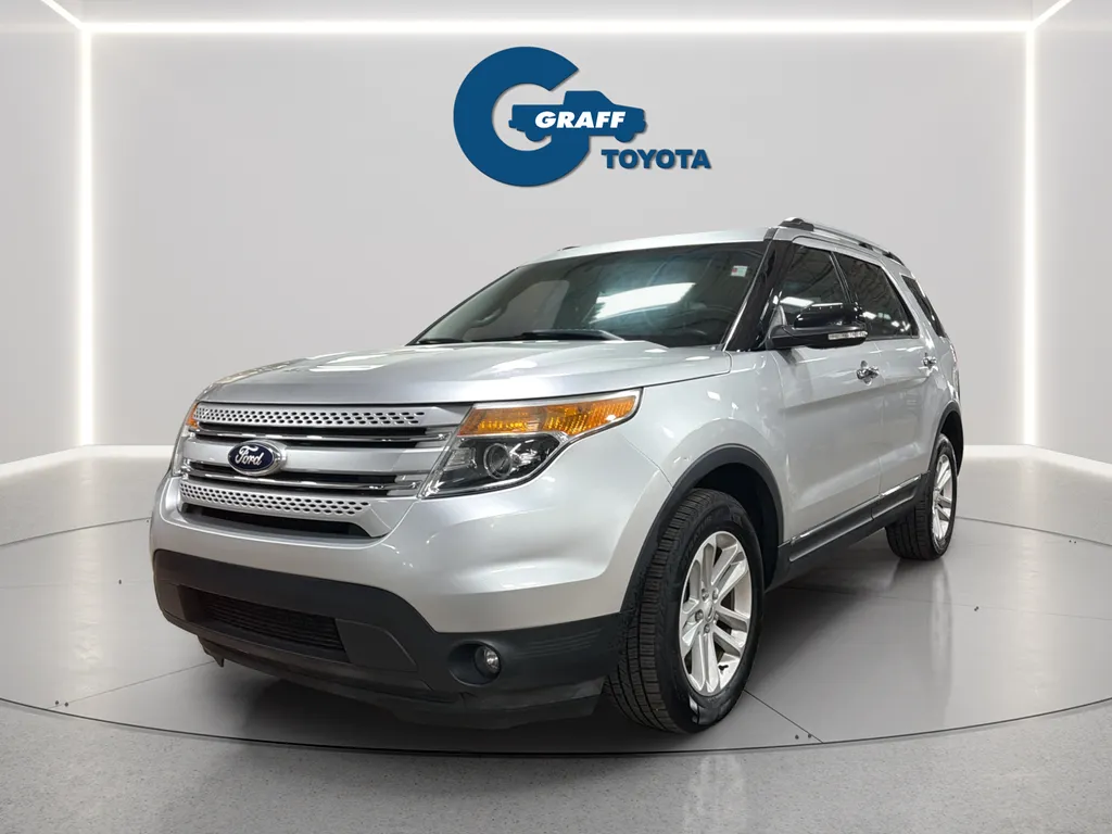 Silver 2014 Ford Explorer XLT for sale in Burns Harbor, IN