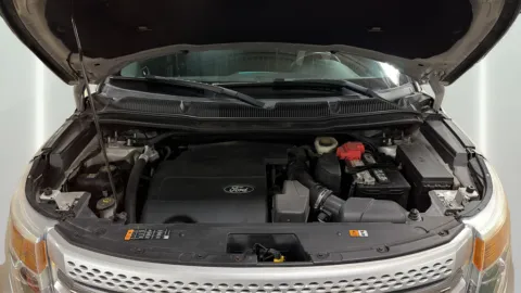 Silver 2014 Ford Explorer XLT for sale in Burns Harbor, IN