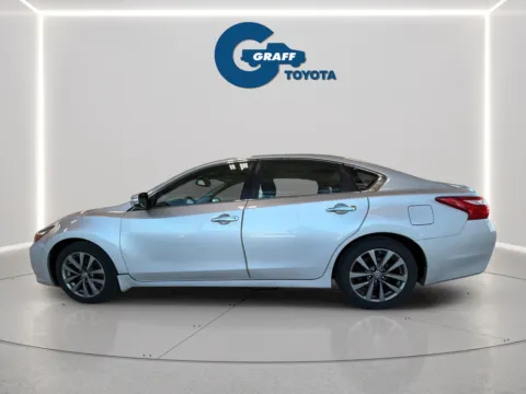 Another view of 2016 Nissan Altima 2.5 SL for sale in Burns Harbor, IN at Graff Toyota