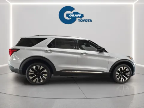 More photos of 2025 Ford Explorer Platinum at Graff Toyota, IN