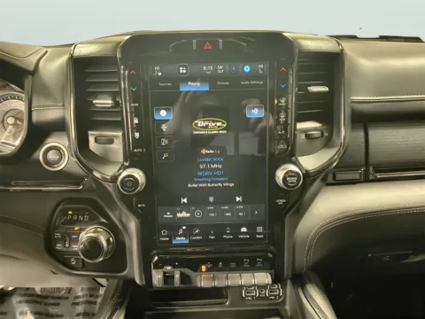 More photos of 2022 Ram 1500 Limited at Graff Toyota, IN