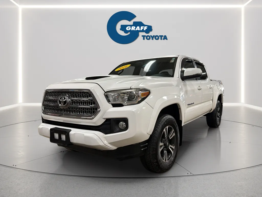 White 2016 Toyota Tacoma TRD Sport for sale in Burns Harbor, IN