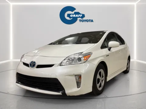 White 2015 Toyota Prius Three for sale in Burns Harbor, IN