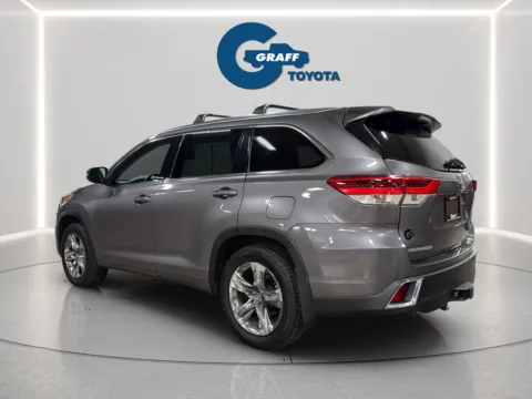 More photos of 2017 Toyota Highlander Limited Platinum at Graff Toyota, IN