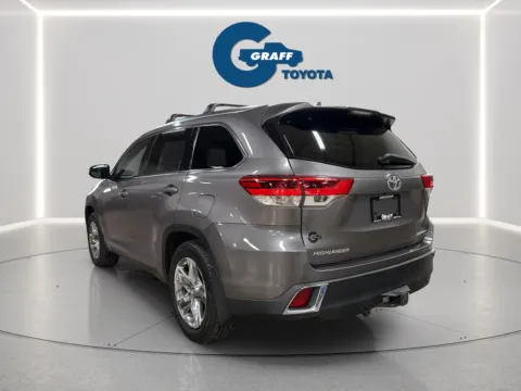 More photos of 2017 Toyota Highlander Limited Platinum at Graff Toyota, IN