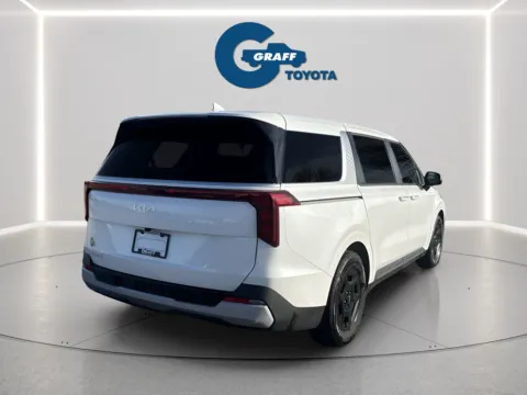 More photos of 2025 Kia Carnival LXS at Graff Toyota, IN