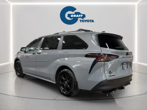 More photos of 2025 Toyota Sienna Woodland Edition at Graff Toyota, IN