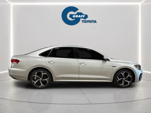 More photos of 2020 Volkswagen Passat 2.0T R-Line at Graff Toyota, IN