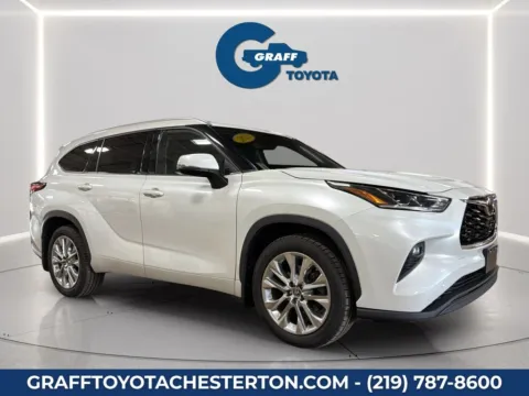 More photos of 2023 Toyota Highlander Limited at Graff Toyota, IN