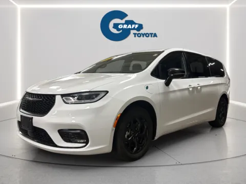 Photos of 2024 Chrysler Pacifica Hybrid Select S Appearance for sale in Burns Harbor, IN at Graff Toyota