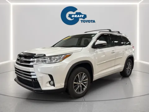 Photos of 2018 Toyota Highlander XLE for sale in Burns Harbor, IN at Graff Toyota