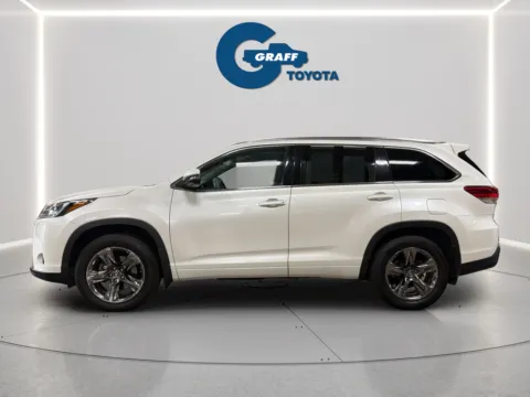 Another view of 2018 Toyota Highlander Limited Platinum for sale in Burns Harbor, IN at Graff Toyota