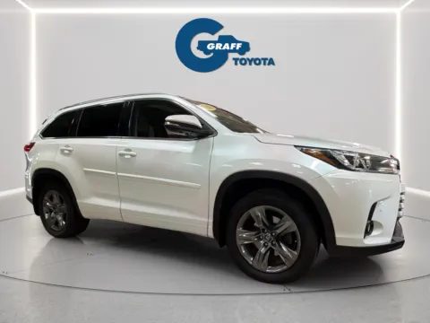 More photos of 2017 Toyota Highlander Limited Platinum at Graff Toyota, IN