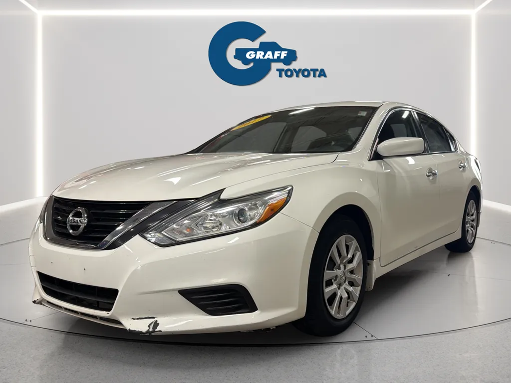 White 2017 Nissan Altima 2.5 S for sale in Burns Harbor, IN