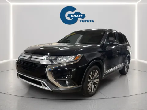 Photos of 2019 Mitsubishi Outlander SE for sale in Burns Harbor, IN at Graff Toyota