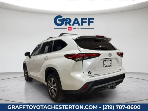 More photos of 2023 Toyota Highlander XLE at Graff Toyota, IN