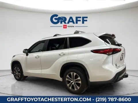 More photos of 2023 Toyota Highlander XLE at Graff Toyota, IN