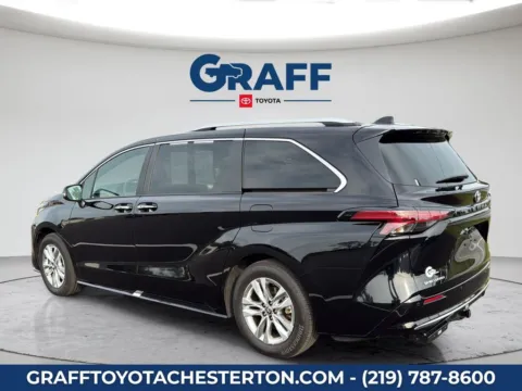 More photos of 2026 Toyota Sienna Limited at Graff Toyota, IN