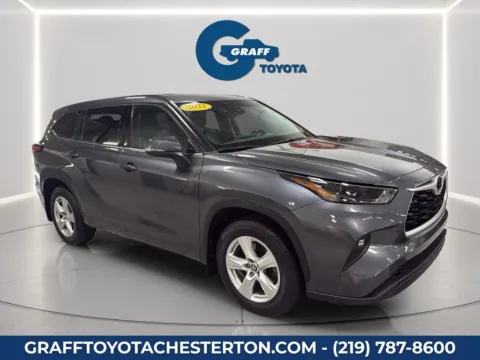 More photos of 2022 Toyota Highlander LE at Graff Toyota, IN