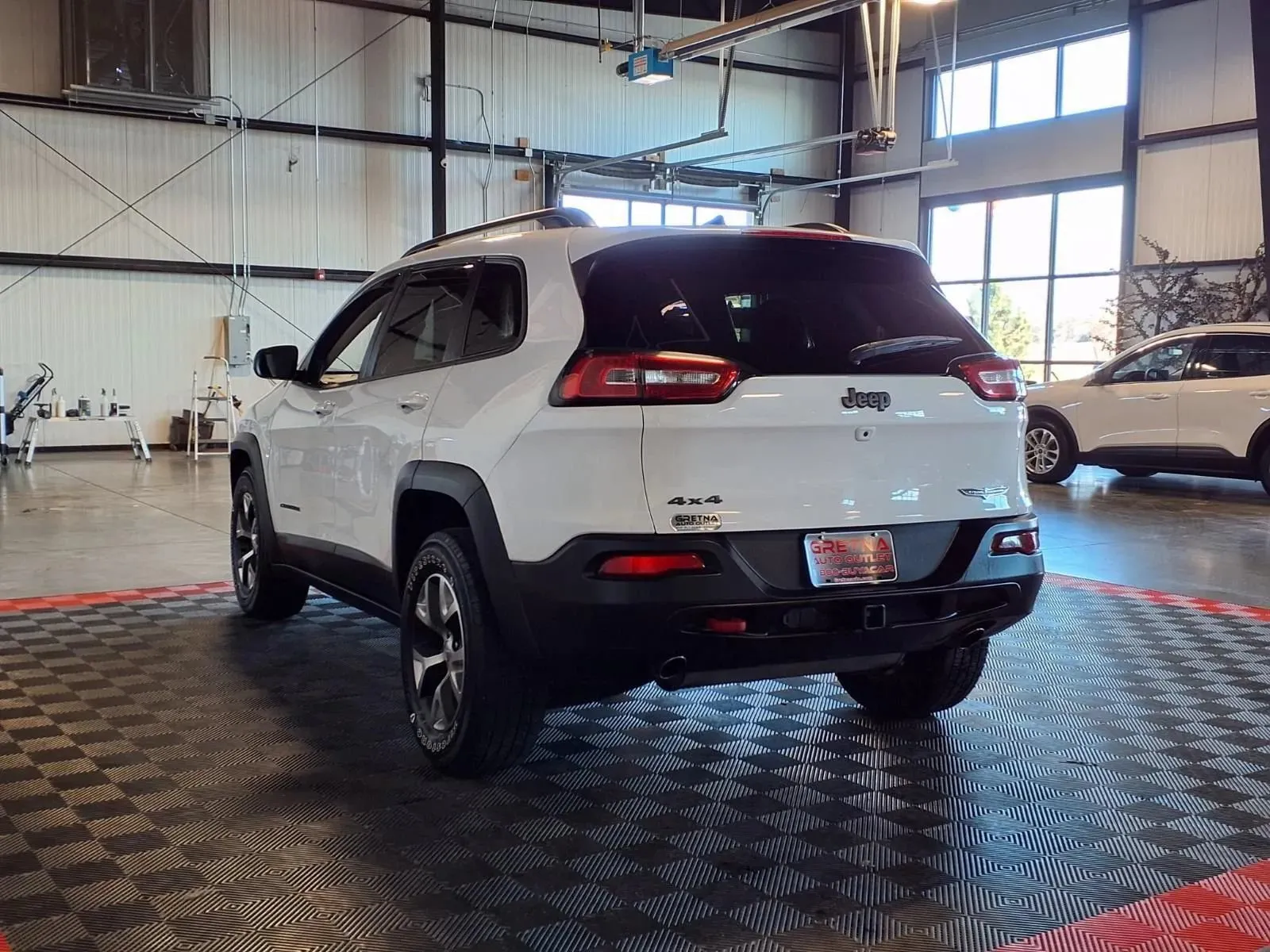 Jeep Cherokee photo 4