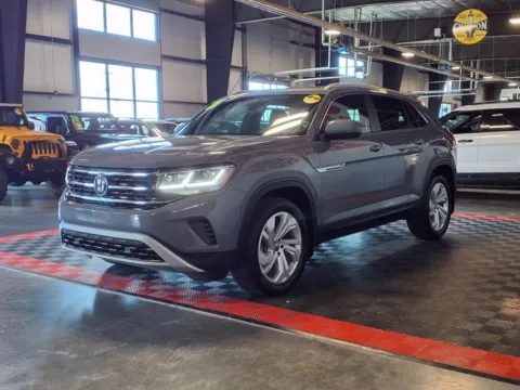Another view of 2021 Volkswagen Atlas Cross Sport V6 SEL for sale in Gretna, NE at Gretna Auto Outlet