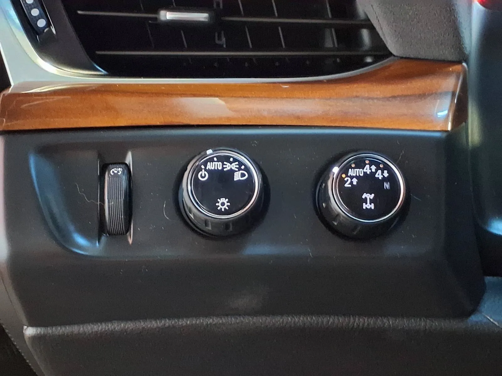 Cadillac Escalade photo 22