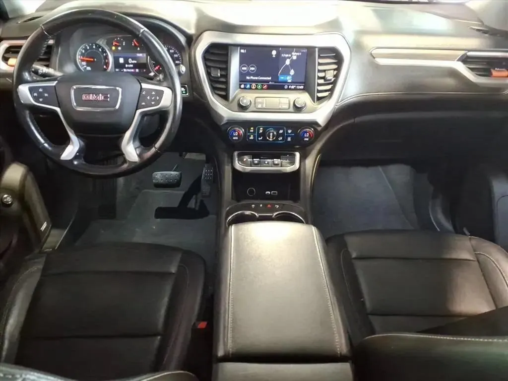 GMC Acadia photo 17