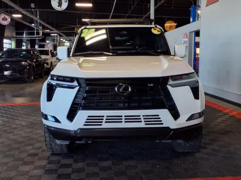 Photos of 2025 Lexus GX 550 Luxury+ for sale in Gretna, NE at Gretna Auto Outlet