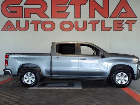 Gray 2021 Chevrolet Silverado 1500 LT for sale in Gretna, NE