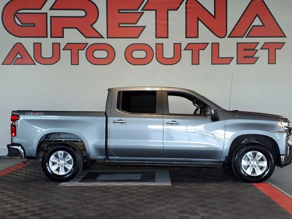 Gray 2021 Chevrolet Silverado 1500 LT for sale in Gretna, NE